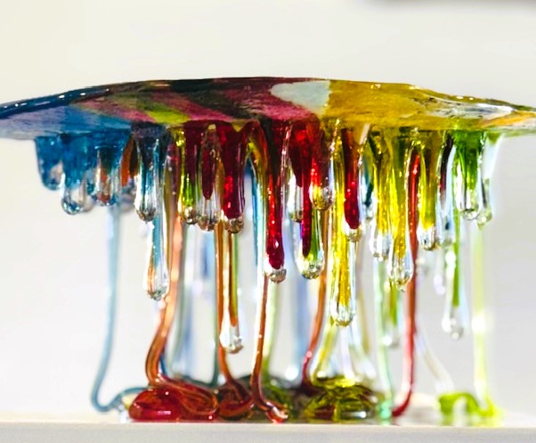 Dripping Glass Sculpture - Image 5