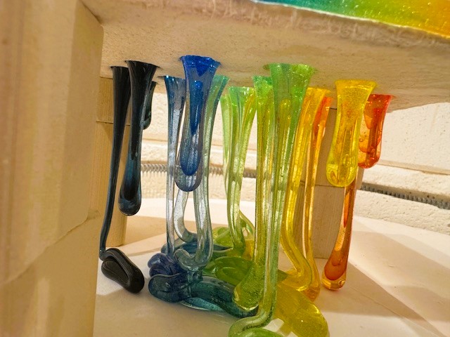 Dripping Glass Sculpture - Image 9